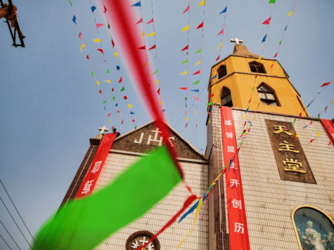 Some in China ignore new religious regulations