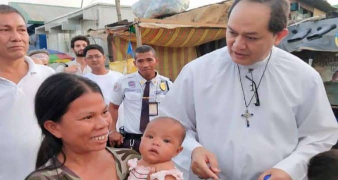 Philippine bishop seeks swift aid for hungry poor