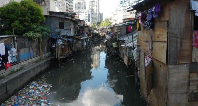 Philippines signs ecology pact to end plastic pollution