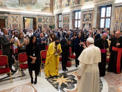 Protect human dignity from high-tech threats, pope says