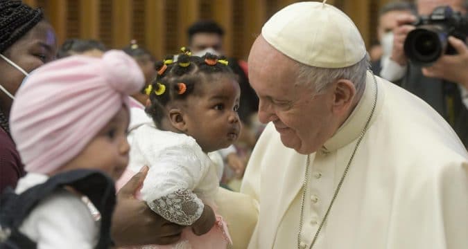 Love and protect the Church despite its faults, pope says