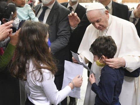 Renew alliance between young and old, pope says