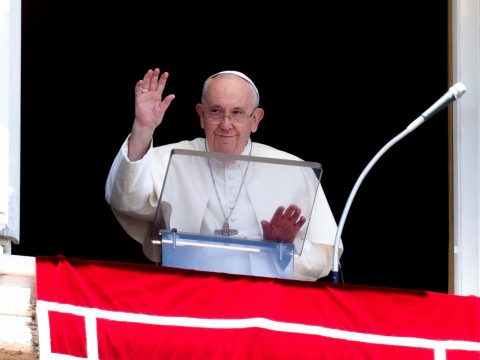 Greed for wealth is behind wars, conflicts, pope says