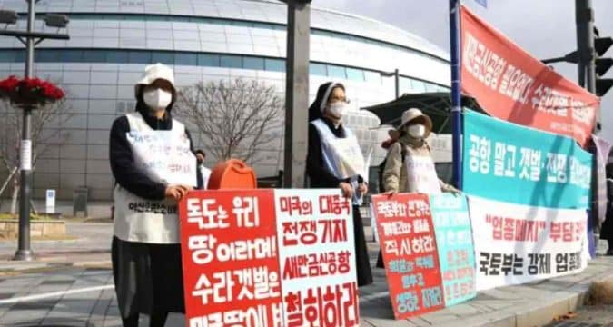 Korean nuns oppose airport project