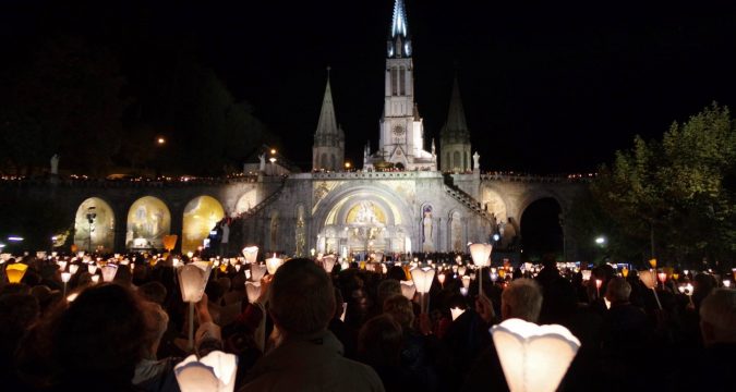 Diagnosing faith and miracles in Lourdes