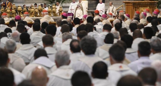 Be apostles of harmony, not division pope tells priests