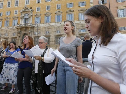 Pope decides women will be voting members of Synod of Bishops