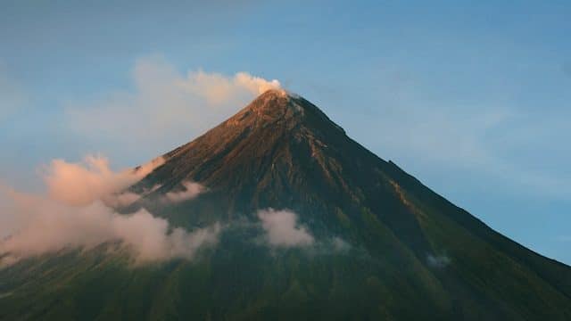 Mayon volcano erupts in Philippines