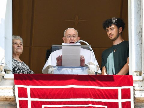 Pope calls for world day of prayer for peace on October 27