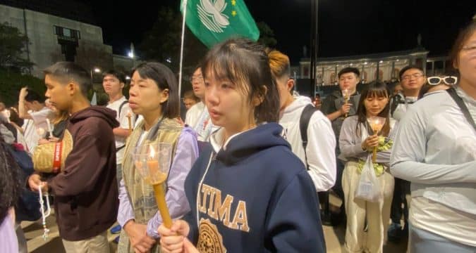 WYD Lisbon, young people from Macau pray for their home