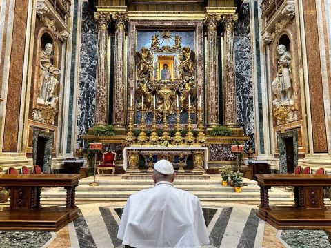 Pope entrusts 45th apostolic journey to Mary, Salus Populi Romani