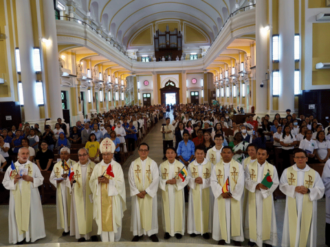 Migrants urged to help build up the One Church