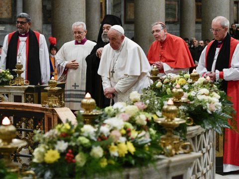 Love is the only path to Christian unity, pope says