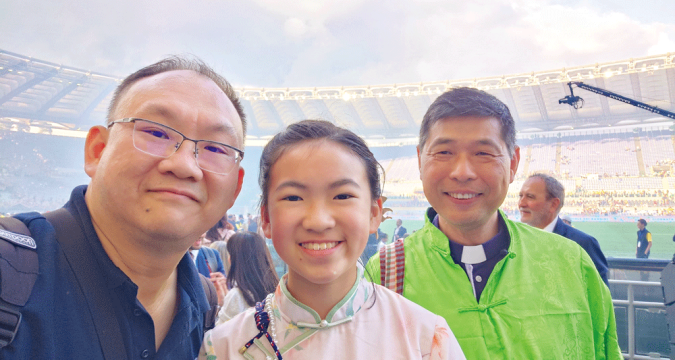 Hong Kong child delegate meets Pope Francis