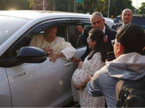 Jakarta: A moment with Pope Francis