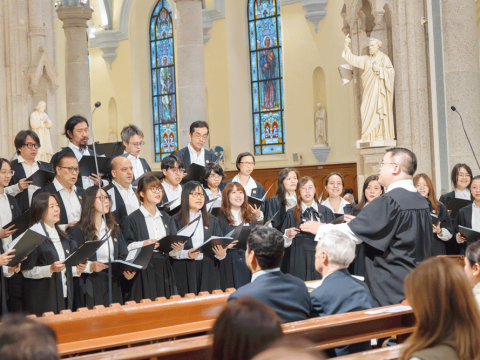Hong Kong Catholics honour Pope Francis with concert and Mass 