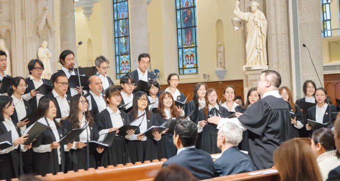 Hong Kong Catholics honour Pope Francis with concert and Mass