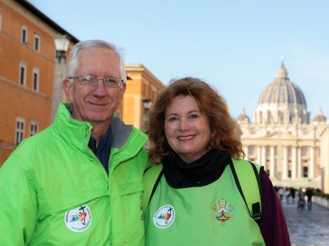 Jubilee volunteers to lead pilgrims across Holy Door
