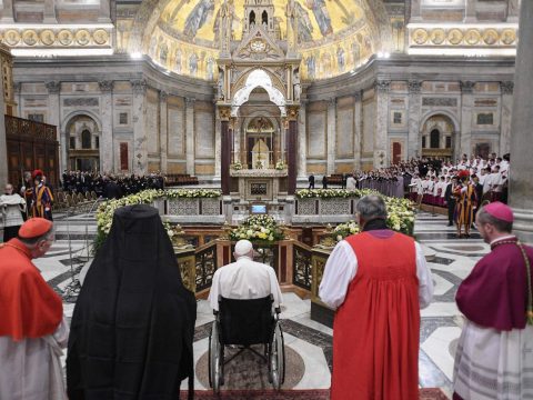 Christian unity: let us discover the common roots of our faith, pope says