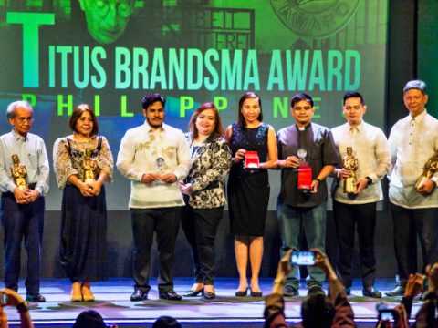 The Order of the Carmelites in the Philippines recognised five Filipino journalists and an archivist for promoting press freedom in the country. Photo: UCAN/Mark Saludes