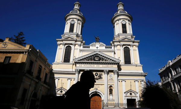 Pope begins restoring normal governance to Chilean dioceses