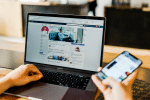 The overload of information about the Covid-19 coronavirus pandemic on the Internet has resulted in an infodemic. Photo: by Austin Distel on Unsplash