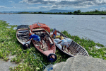 Fishermen prepare to distribute relief goods to tiny islets in the Bicol region. Photo: UCAN/courtesy of Father Manoling Francisco