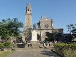 Manila Cathedral from Plaza Roma. Photo: Patrickroque01 at English Wikipedia/CC BY-SA