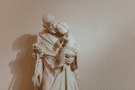 An statue of St. Joseph with the Child Jesus. Photo: Josh Applegate/Unsplash.com