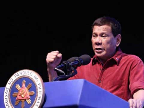 Child admonishes Duterte for foul language