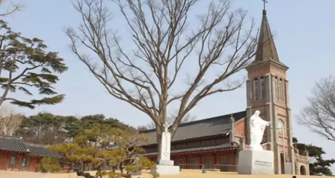 Korean pilgrimage site preserves memory of St. Andrew Kim Korean pilgrimage site preserves memory of St. Andrew Kim