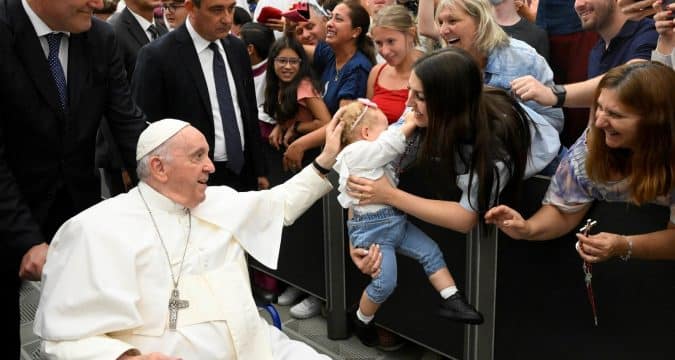 Desire for eternal youth is delusional, pope says