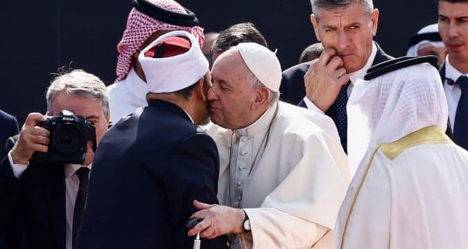 Religious leaders must build community, unity and peace, pope says