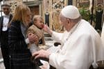 To confront problems of artificial intelligence, involve women, pope says