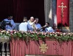 Pope prays that Easter joy will break through gloom of sin, war, strife