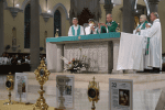 Thousands drawn to exposition of relics of saints