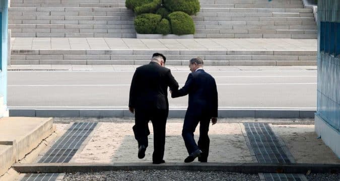 Pope urges Koreans to become ‘prophets of peace’