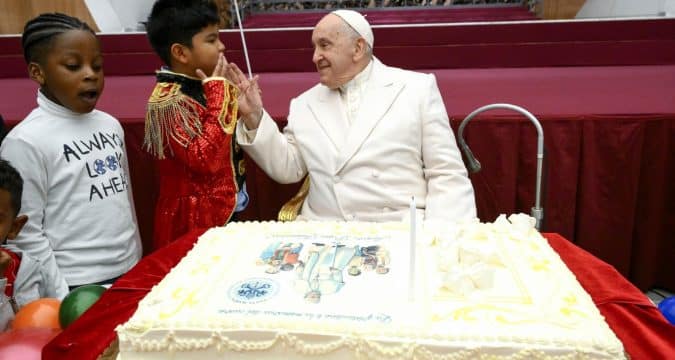 Pope celebrates 87th birthday with children of families in need