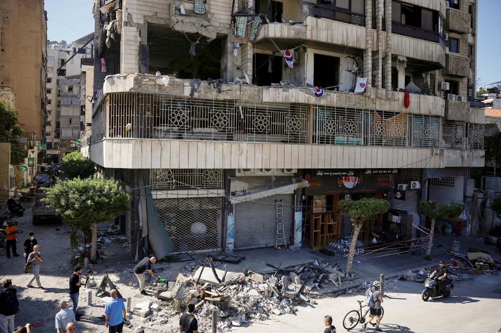 Pope calls for Mideast ceasefire; prays for peace in Ukraine, Haiti