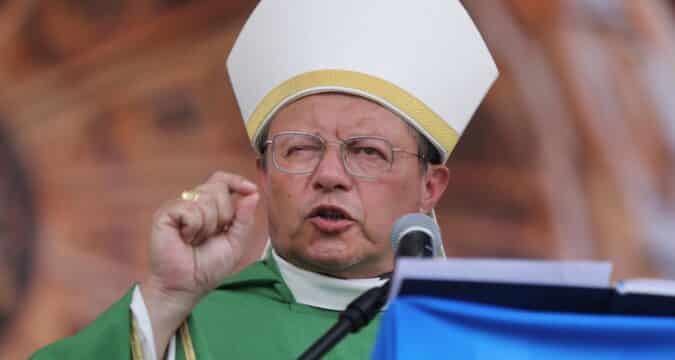 Poland’s government clashes with bishops over migration 