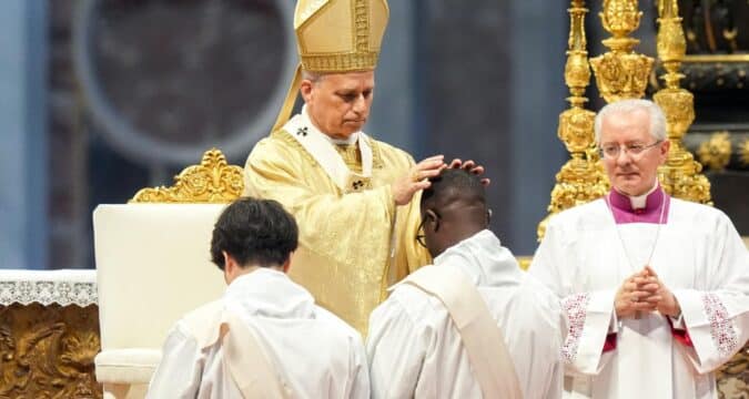 God looks for humble, loving hearts, not perfection, pope tells world’s priests