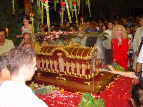 In a time of war relics of St. Thérèse of Lisieux tours Lebanon 