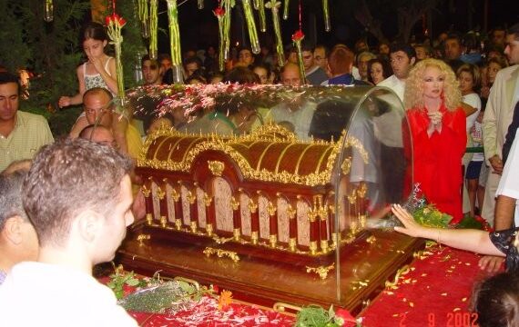 In a time of war relics of St. Thérèse of Lisieux tours Lebanon 