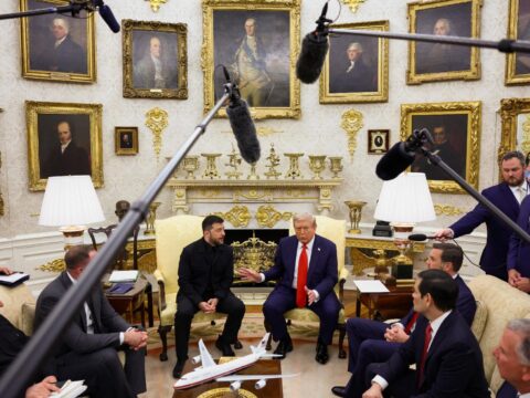 Trump meets with Zelenskyy and European leaders after Putin summit