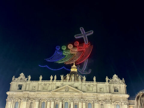 Amazing musical grace lights up St. Peter’s Square