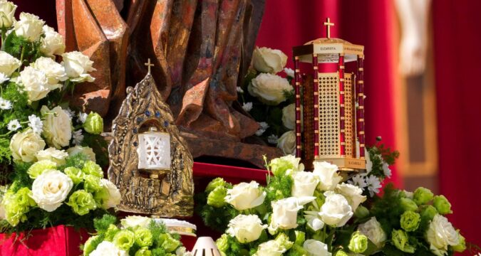 New young saints encourage faithful to live life to the full, pope says