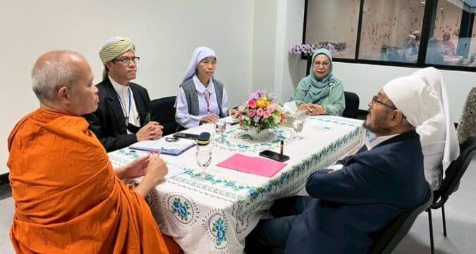 Dialogue ‘a necessary tool for peace’ say Asian faith leaders