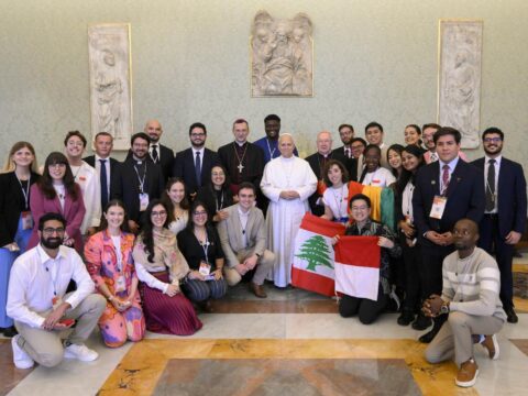 Faith thrives in community, not isolation, pope tells young people