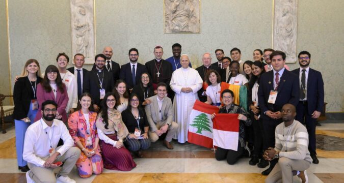 Faith thrives in community, not isolation, pope tells young people