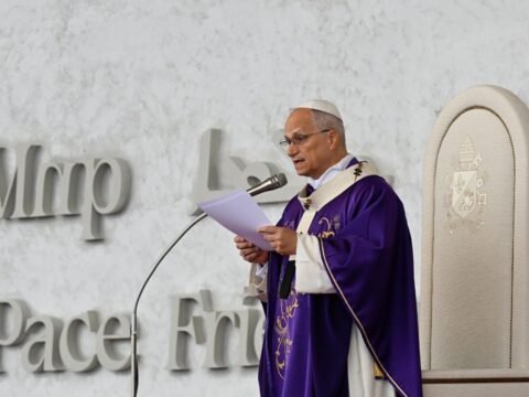 Pope Leo XIV, prays for the victims of the Wang Fuk Court fires during Mass in Beirut’s waterfront district.